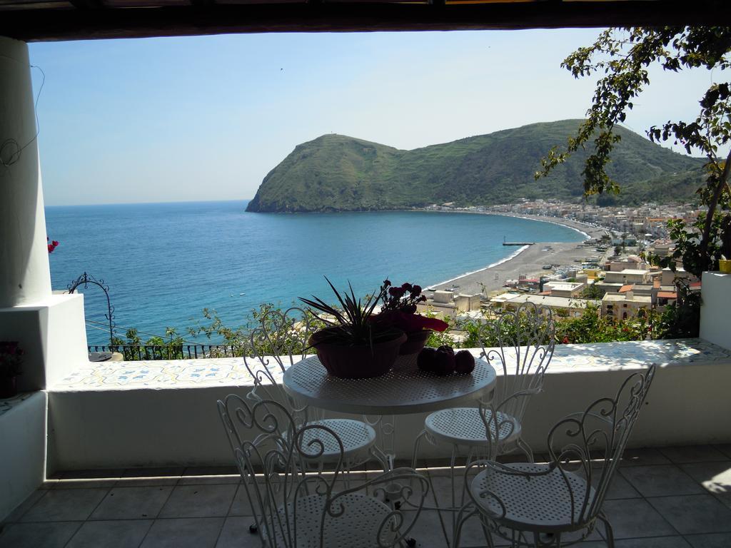 Villa Vista Mare Mela Липари Экстерьер фото
