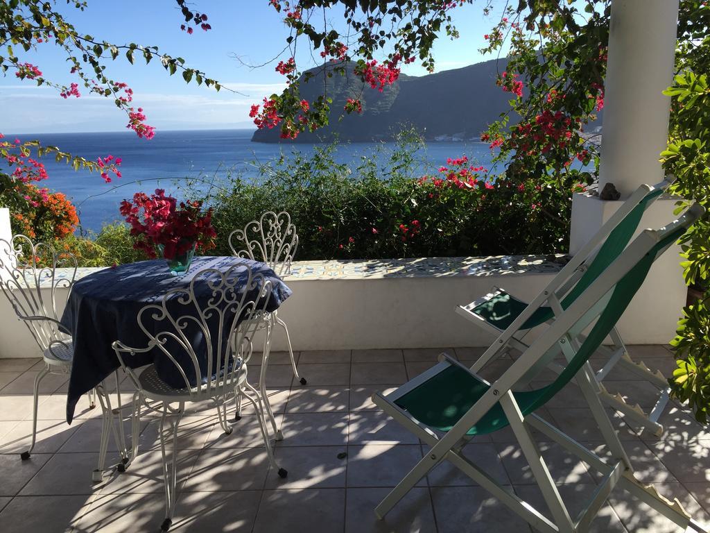 Villa Vista Mare Mela Липари Экстерьер фото