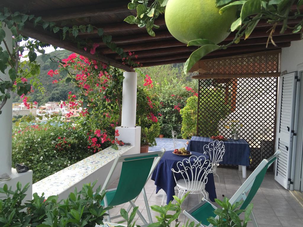 Villa Vista Mare Mela Липари Экстерьер фото