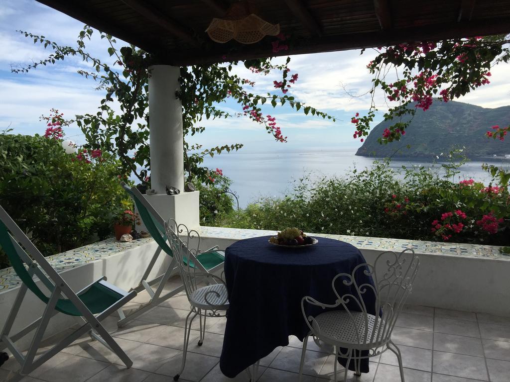 Villa Vista Mare Mela Липари Экстерьер фото