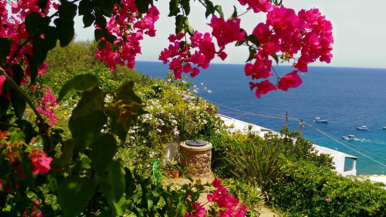 Villa Vista Mare Mela Липари Экстерьер фото