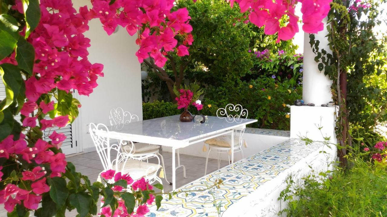 Villa Vista Mare Mela Липари Экстерьер фото