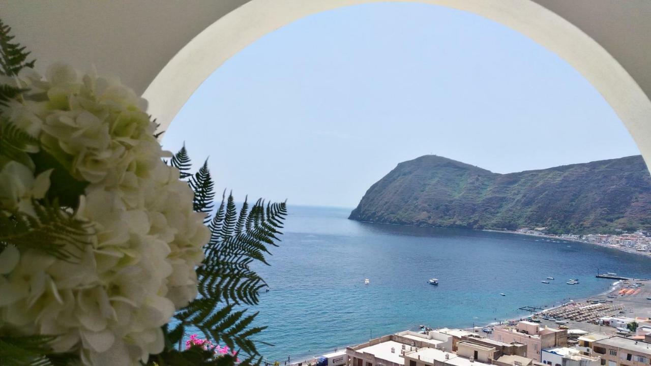 Villa Vista Mare Mela Липари Экстерьер фото