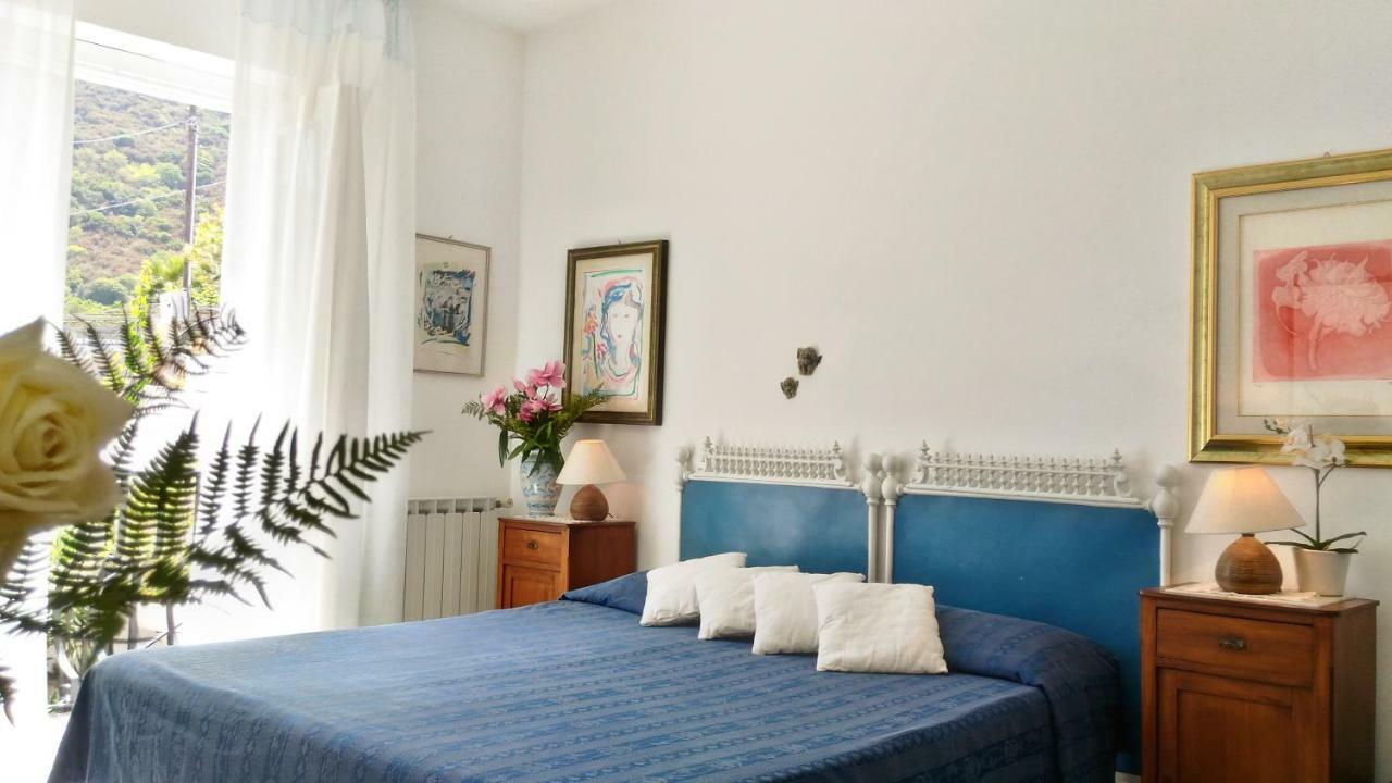 Villa Vista Mare Mela Липари Экстерьер фото