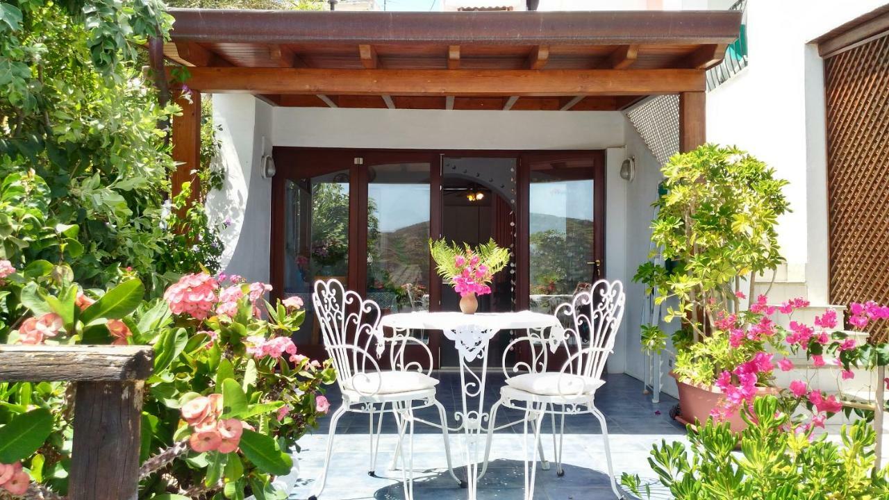 Villa Vista Mare Mela Липари Экстерьер фото