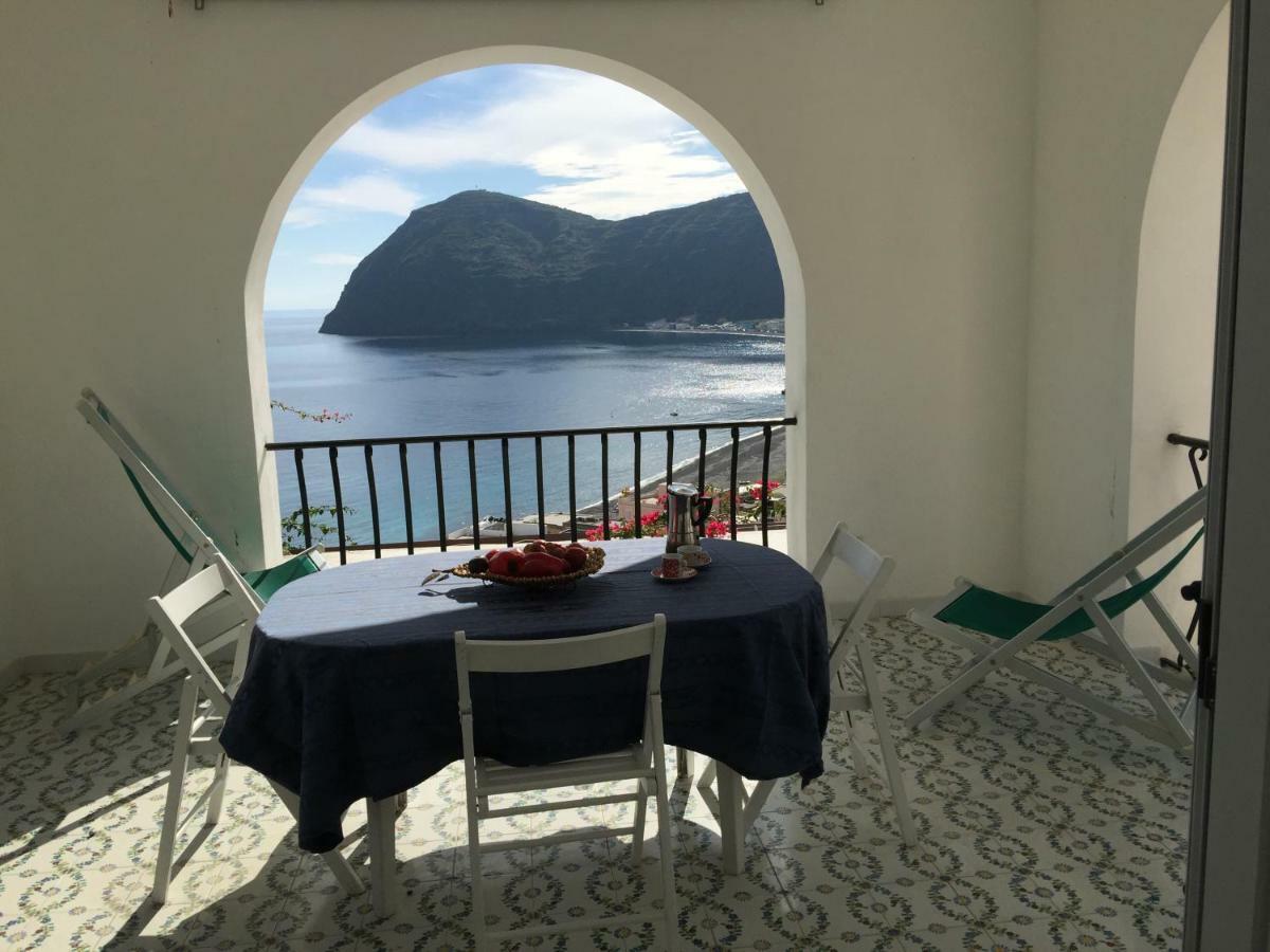 Villa Vista Mare Mela Липари Экстерьер фото